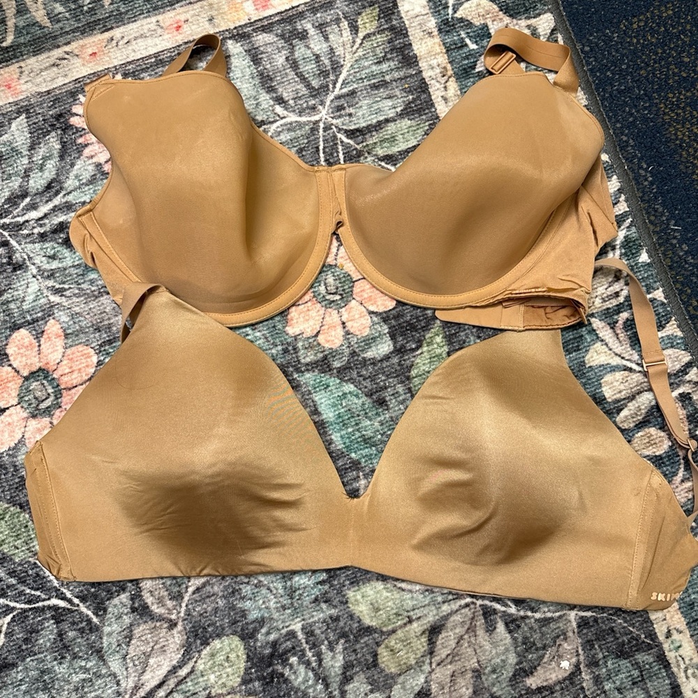 SKIMS Tan Women's Bra 32H